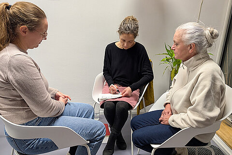 Mitarbeitende der Geschäftsstelle des Kitaverbandes beim Diversity Workshop, November 2025 (© Zoya Kostova)
