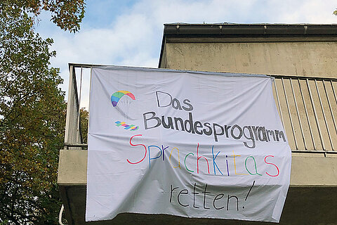 Geschäftsstelle des Kitaverbandes: Plakataktion Sprach-Kitas (© Teresa Näther)