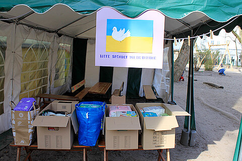 Spendensammlung für die Ukraine in der Ev. Kita Jesus Christus, März 2022 (© Tanja Witting)