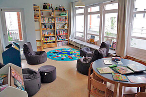 Ev. Kita Tabor: Bibliothek (© Andreas Barz)
